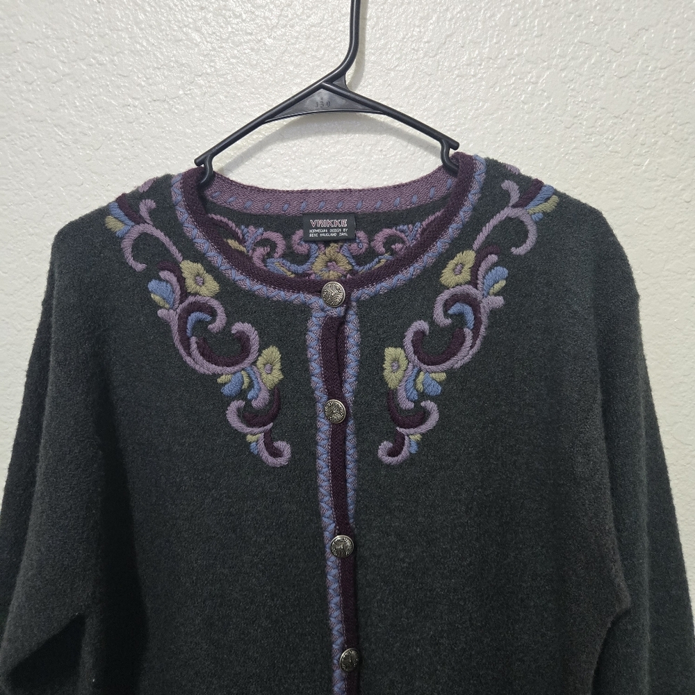 Vrikke Norwegian wool Cardigan sweater button up long sleeve green floral - Picture 3 of 8